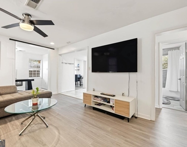 1416 Graymont Drive Sw - Photo Thumbnail 9