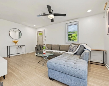 1416 Graymont Drive Sw - Photo Thumbnail 7