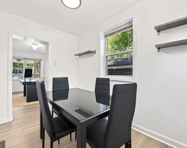 1416 Graymont Drive Sw - Photo Thumbnail 5