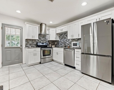 1416 Graymont Drive Sw - Photo Thumbnail 2