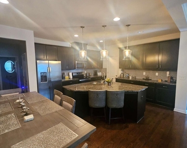 7764 Rutgers Circle - Photo Thumbnail 5