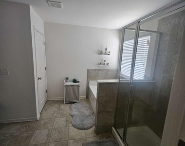 7764 Rutgers Circle - Photo Thumbnail 10