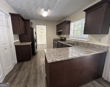4800 Streamside Drive - Photo Thumbnail 5