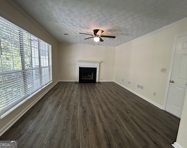 4800 Streamside Drive - Photo Thumbnail 9