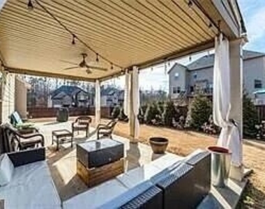 4410 Mossbrook Circle - Photo Thumbnail 8