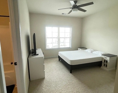 7620 Farrow Pass Circle - Photo Thumbnail 11