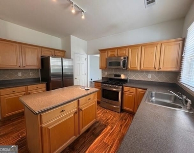 195 Gaines Oak Way - Photo Thumbnail 8
