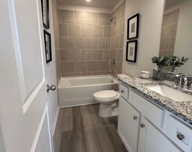 950 Elwood Street - Photo Thumbnail 15