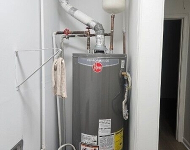 5604 Estates Court - Photo Thumbnail 11