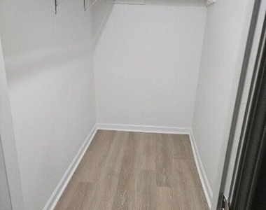 5604 Estates Court - Photo Thumbnail 5