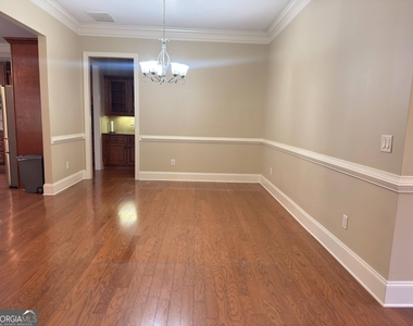 3951 Sovereign Drive - Photo Thumbnail 8