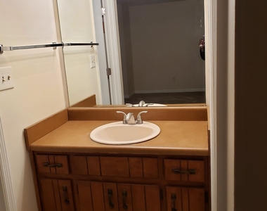 5871 N Castlegate Drive - Photo Thumbnail 11