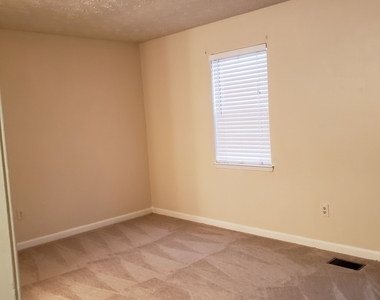5871 N Castlegate Drive - Photo Thumbnail 12