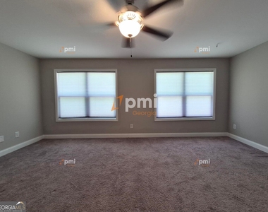 53 Towne Club Drive - Photo Thumbnail 7