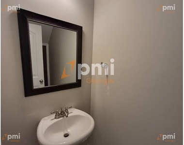 53 Towne Club Drive - Photo Thumbnail 14