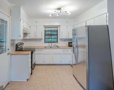 593 Hurt Road Sw - Photo Thumbnail 2
