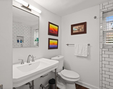 880 Saint Charles Avenue Ne - Photo Thumbnail 13