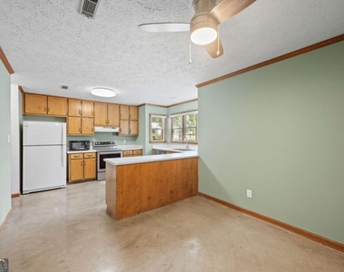 1893 Stanton Way - Photo Thumbnail 10