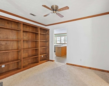 1893 Stanton Way - Photo Thumbnail 5