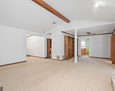 1893 Stanton Way - Photo Thumbnail 4