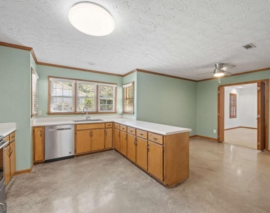 1893 Stanton Way - Photo Thumbnail 15
