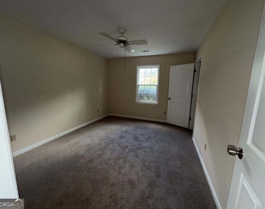 7021 Whitfield Drive - Photo Thumbnail 14
