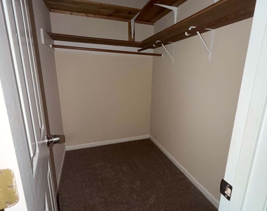 7021 Whitfield Drive - Photo Thumbnail 7