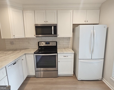 2270 Newport Landing - Photo Thumbnail 8