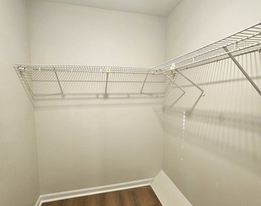 2270 Newport Landing - Photo Thumbnail 15
