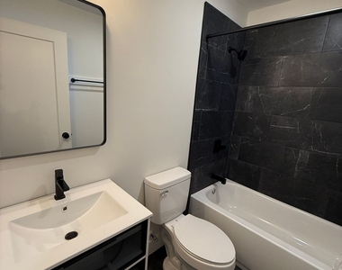 1020 College Avenue - Photo Thumbnail 4