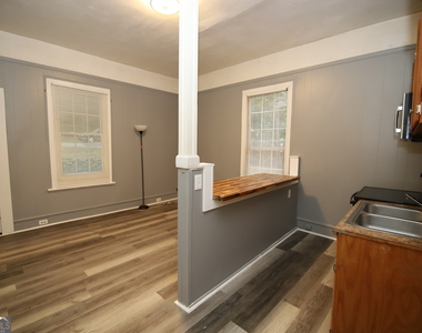 902 Juniper Street - Photo Thumbnail 1