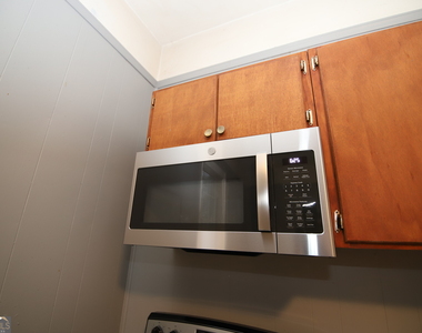 902 Juniper Street - Photo Thumbnail 6
