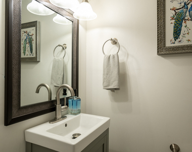 880 College Avenue - Photo Thumbnail 10
