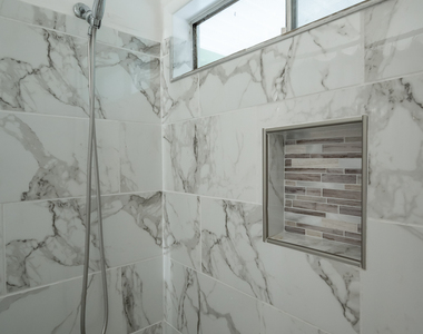880 College Avenue - Photo Thumbnail 13