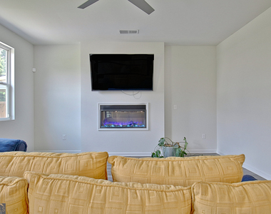 8077 Rudder Circle - Photo Thumbnail 23