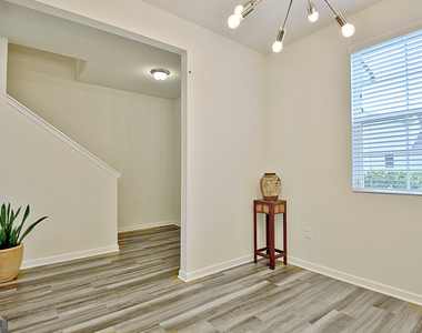 8077 Rudder Circle - Photo Thumbnail 9
