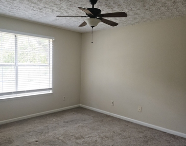 5906 Summerglen Lane - Photo Thumbnail 4