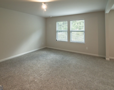 3177 Train Street - Photo Thumbnail 32