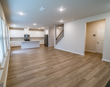3177 Train Street - Photo Thumbnail 14