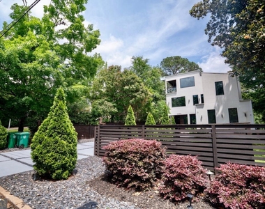 1099 Vista Trail Ne - Photo Thumbnail 2