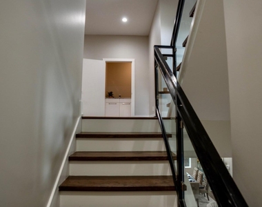 1099 Vista Trail Ne - Photo Thumbnail 13