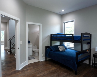 1099 Vista Trail Ne - Photo Thumbnail 27