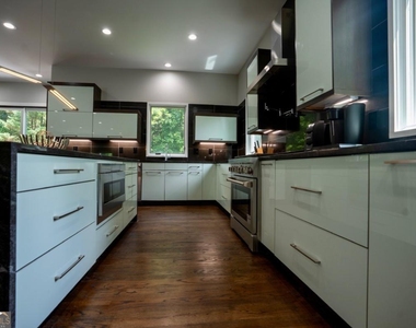 1099 Vista Trail Ne - Photo Thumbnail 10