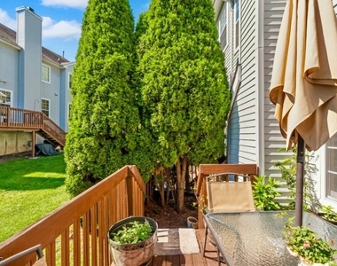 111 Cardigan Ct - Photo Thumbnail 43