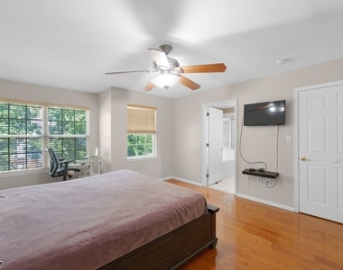 111 Cardigan Ct - Photo Thumbnail 31