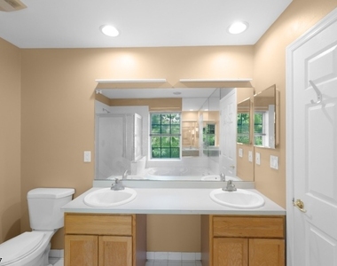 111 Cardigan Ct - Photo Thumbnail 36