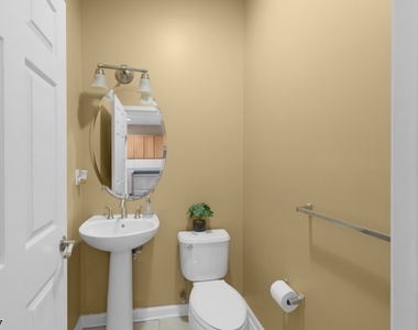 111 Cardigan Ct - Photo Thumbnail 23