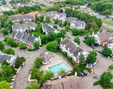111 Cardigan Ct - Photo Thumbnail 2