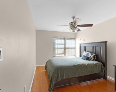 111 Cardigan Ct - Photo Thumbnail 28
