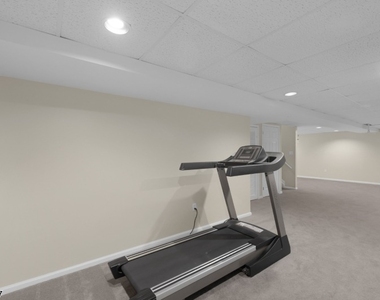 111 Cardigan Ct - Photo Thumbnail 39